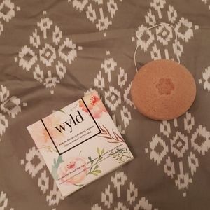 Facial Cleansing Sponge NWOT